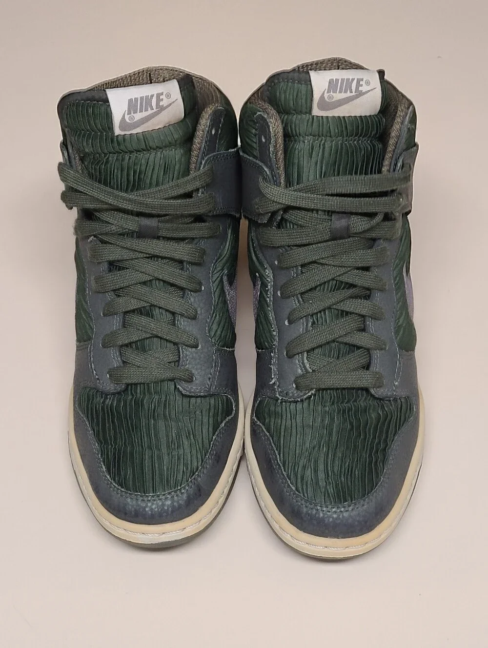 Nike Dunk Sky Hi Carbon Green casual wedge hi top sneakers size 7.5